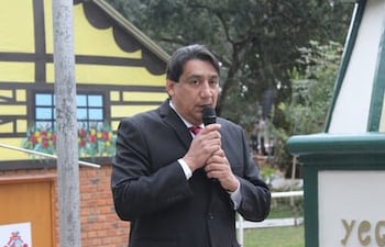 Emigdio Ruiz Díaz (ANR), intendente de San Bernardino, busca su reelección en 2026.