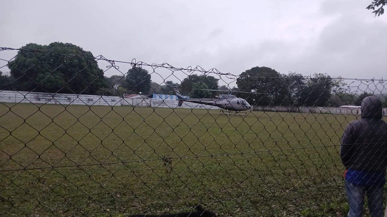 Pobladores aseguran haber presenciado el breve aterrizaje de un helicóptero que habría transportado al seleccionado paraguayo Omar Alderete.