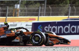 Lando Norris (McLaren) marcó el mejor tiempo de la FP2 en el circuito de Montmeló, en Barcelona.