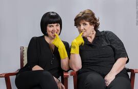Claudia Scavone y Regina Bachero protagonizan la comedia "Radojka", que se presentará en Casa Mayor.