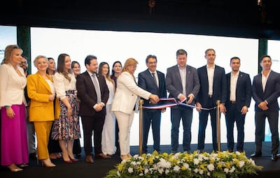 Autoridades nacionales en la inauguración de la Expo Internacional de Inversiones Inmobiliarias.