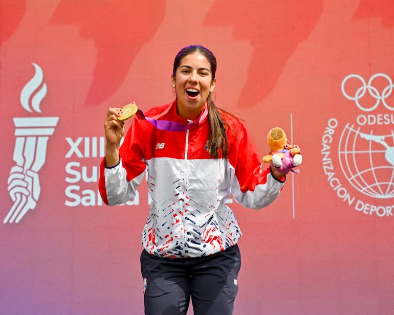 La remera paraguaya Nicole Martínez conquistó el oro en single y sumó su tercera medalla en la copetencias las anteriores de plata y bronce.