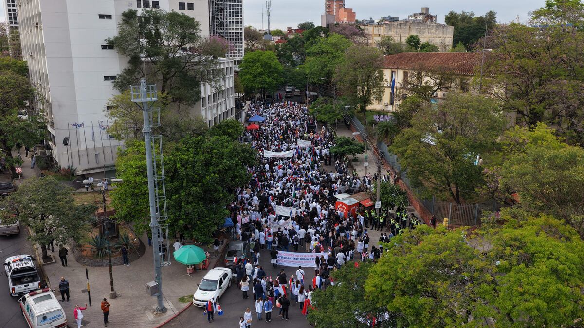 Protesta de médicos: Policía Nacional busca un “punto intermedio” para evitar represión y caos