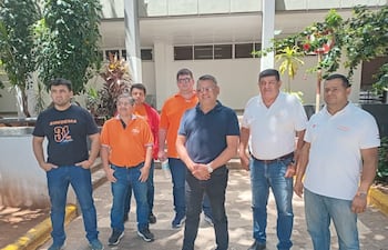 Representantes del Sindicato de Obreros y Empleados (Sinoema).