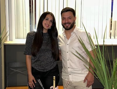 Lucas Sugo con su hija Flor.
