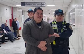 La intendenta Mirtha Fernández (PLRA) fue detenida al llegar al Poder Judicial tras estar prófuga desde del 28 de agosto pasado.