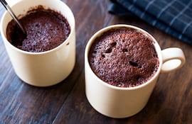 Torta de café en taza.