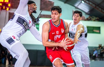 Olimpia y Félix Pérez se verán las caras en la fase semifinal de la Liga Nacional de Básquetbol 2026, tras la clasificación de los Rojos de Villa Morra tomando el último cupo para el Top 4.