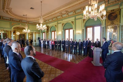 El presidente Santiago Peña (der.) da su mensaje de fin de año al Cuerpo Diplomático. El acto protocolar se llevó a cabo en Palacio de López. En su discurso, el mandatario destacó la apertura del país al mundo