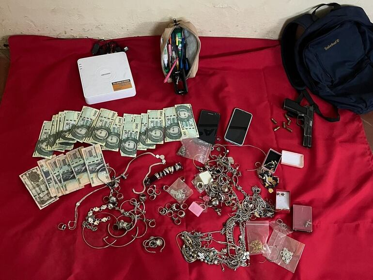 Objetos robados recuperados.