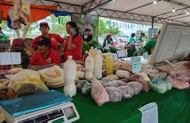 La “Feria Ary Paha, fiesta con sabor a campo” se instaló desde ayer en la Costanera de Asunción.