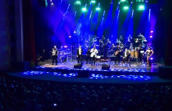 Los Ojeda junto a la Orquesta Spirit and Sound, de Sergio Cuquejo.