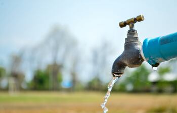 La falta de presión es una de las consecuencias del uso irracional del agua potable.