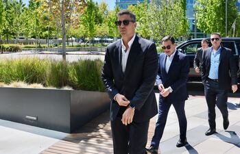 El presidente Santiago Peña, el canciller Rubén Ramírez Lezcano y el ministro de MITIC Gustavo Villate, en Taiwán.