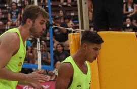 Giuliano Massare y Gonzalo Melgarejo avanzan en México.