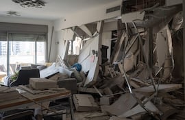 Escombros que quedaron tras un misil iraní en Tel Avid (ilustrativa).