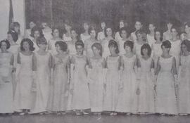 Debutantes de septiembre de 1965 en el Club Centenario (fuente: "Así es", Año III, No. 34, octubre de 1965).
