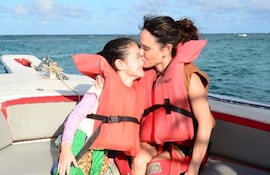 La actriz Lali González celebró la vida de su hija Rafaela.