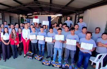 Unos 59 nuevos profesionales recibieron sus respectivos certificados a través del convenio de varias instituciones públicas.