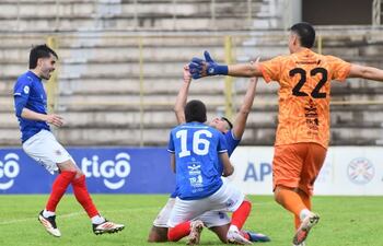 Humaitá da el golpe y elimina a Encarnación en la Copa Paraguay.