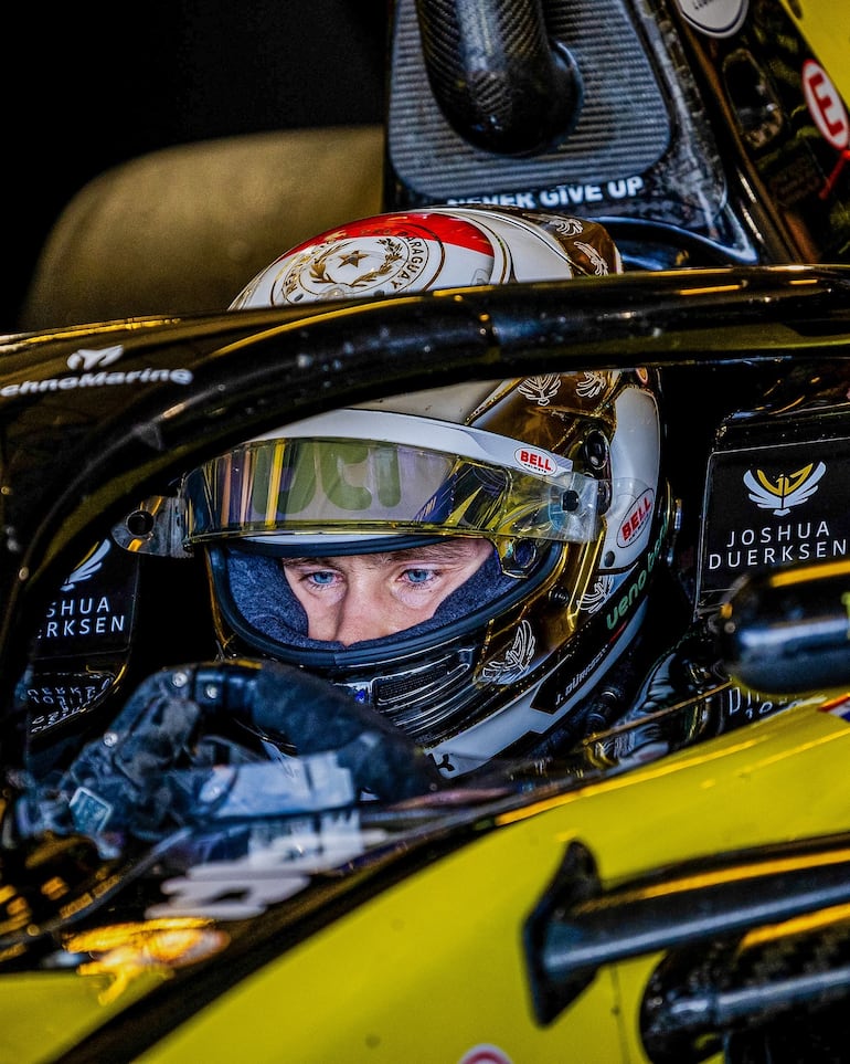 Joshua Duerksen tuvo su primer contacto con el equipo Invicta Racing en los test de postemporada a finales del año pasado.