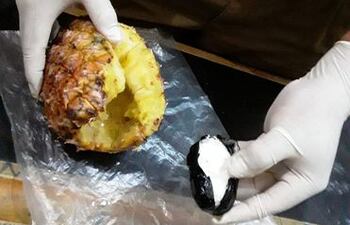 Fernando Urán había ingresado la cocaína oculta en una piña. La sustancia debía llegar hasta Blanca Rosa González.