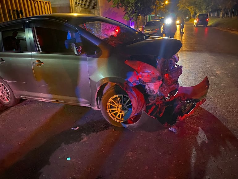 Una mujer herida tras choque frontal entre dos vehículos en Zeballos Cué
