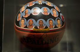 Nueva York subasta recuerdos del ‘Dream Team’ de baloncesto de los JJ.OO. de Barcelona 1992.