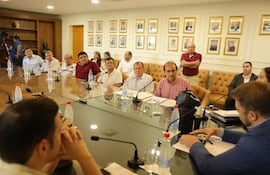 Ex obreros de Acepar en la Comisión Permanente del Congreso.