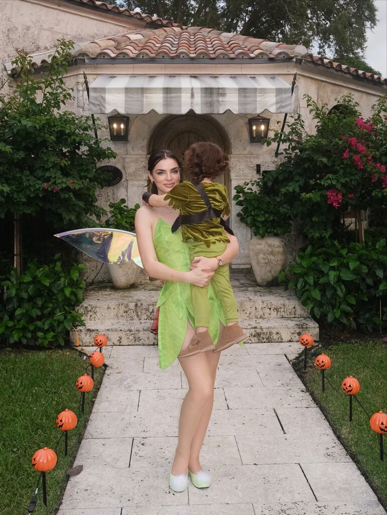 Nadia Ferreira con Peter Pan en sus brazos. (Instagram/Nadia Ferreira)
