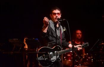 Lisandro Aristimuño se presentó por primera vez en Paraguay, generando una gran complicidad con el público.