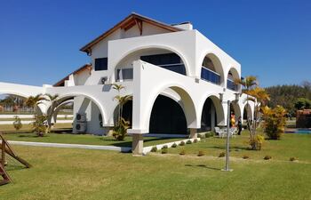 ARCHIVO - La Quinta Nápoles, incautada de "Cucho" Cabaña, sería una réplica de la lujosa hacienda del narcotraficante Pablo Escobar.