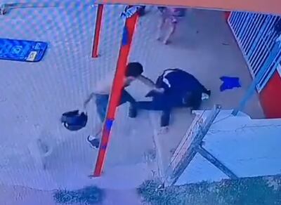 Agresión a agentes de la Policía Nacional en Limpio.