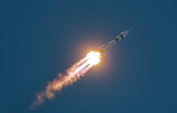 El cohete propulsor Soyuz-2.1a con la nave espacial Soyuz MS-29 despega desde la plataforma de lanzamiento del cosmódromo de Baikonur, Kazajistán, el 14 de julio de 2026.