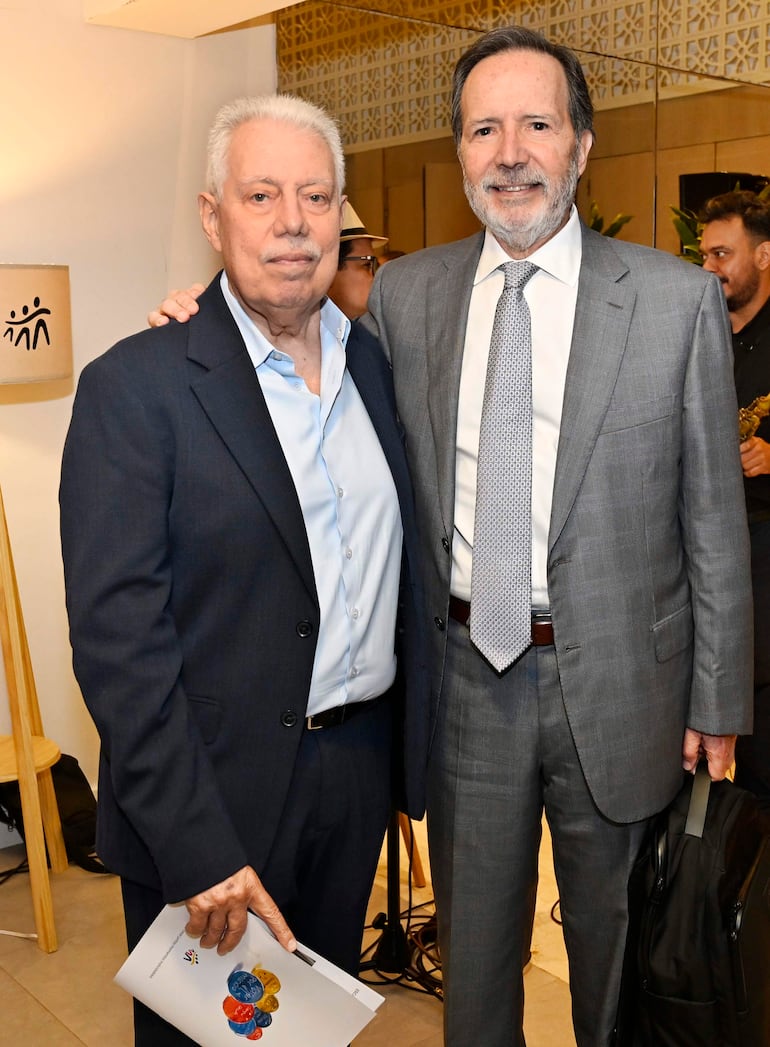 Brindis del Banco Familiar