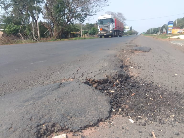 La ruta PY08 del trayecto Calle 6.000- Azote¨´y se encuentra intransitable desde hace varios años donde ya murieron muchas personas 