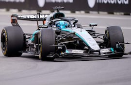 George Russell, imbatible hasta aquí en Montreal ("pole" y triunfo en la carrera sprint), consiguió otra "pole" y partirá primero mañana en GP de Canadá.