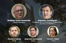 Alejandro Domínguez y Emiliano Rolón Fernández en el centro, rodeados de fiscales