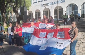 Víctimas de la Mafia de los Pagarés exigen juicio político y cambios en la Corte