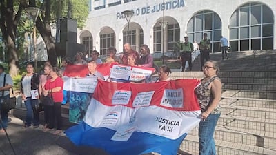 Víctimas de la Mafia de los Pagarés exigen juicio político y cambios en la Corte