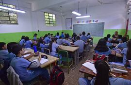 Estudiantes en una sala de clases.