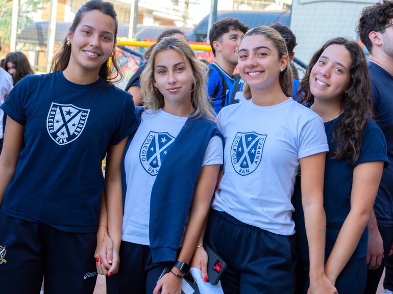 Andrea Peralta, Jazmin Frutos, Valentina Scarpetta y Guadalupe Levy.