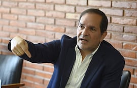 Arnaldo Samaniego, senador y precandidato a intendente de Asunción por la disidencia colorada.