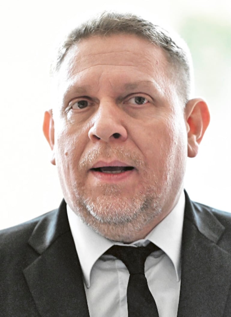 Acorralado, extitular de Petropar declaró ante la DNIT un aumento de ingresos del 482%