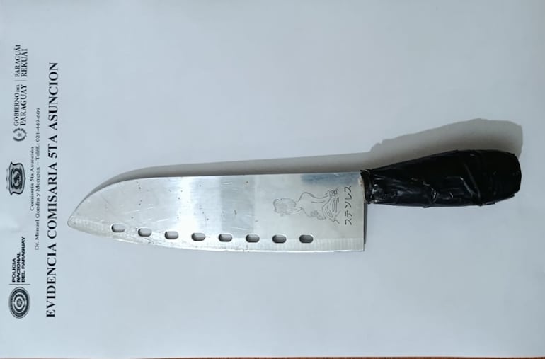Arma incautada durante el procedimiento.