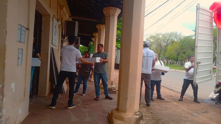 En el departamento de Paraguarí fueron distribuidas 578 máquinas de votación para las elecciones municipales de este domingo.