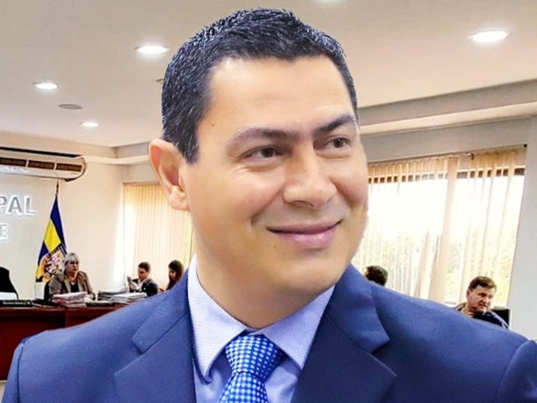  Carlos Echeverría (ANR-HC), intendente de Luque.
