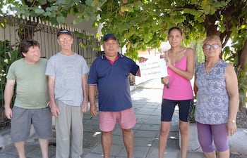 Vecinos del barrio San Juan de San Lorenzo piden que Matadero Municipal sea trasladado del barrio por expedir malos olores.