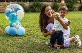 Mamá Puppa Careaga con el dulce Valentino.