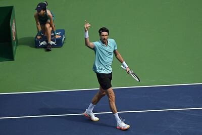 Arthur Rinderknech sigue quemando etapas en Shanghái.